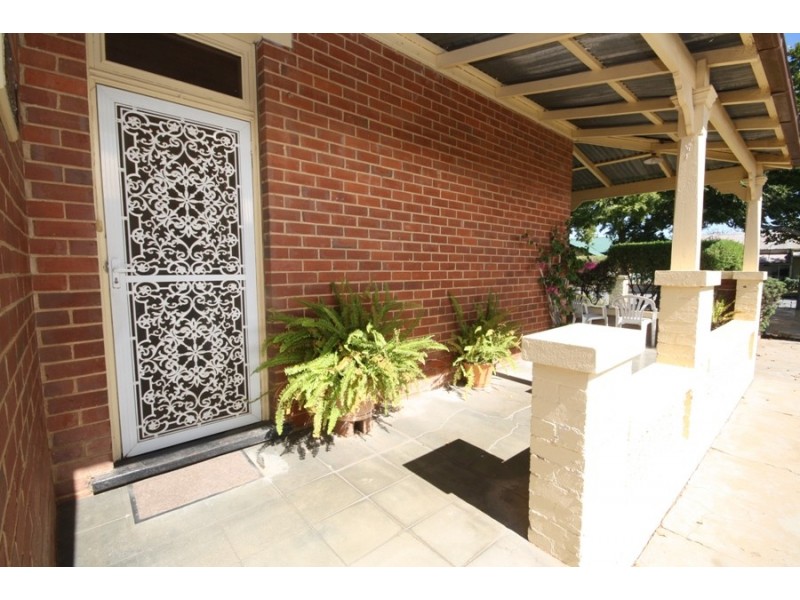 69 Simmons Street, Wagga Wagga NSW 2650