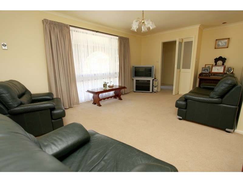 9 Loth Street, Ashmont NSW 2650