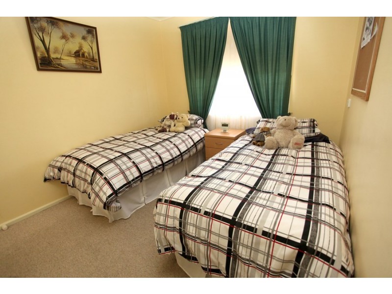 9 Loth Street, Ashmont NSW 2650