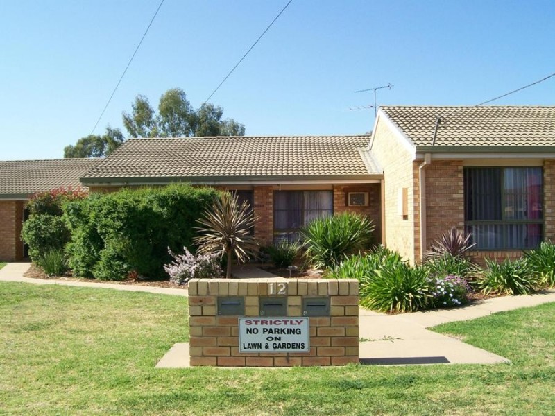4/12 Wewak Street, Wagga Wagga NSW 2650