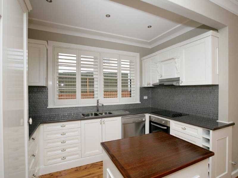 31 Mitchelmore St, Wagga Wagga NSW 2650