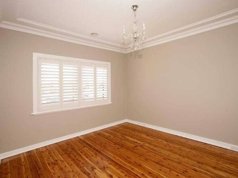 31 Mitchelmore St, Wagga Wagga NSW 2650