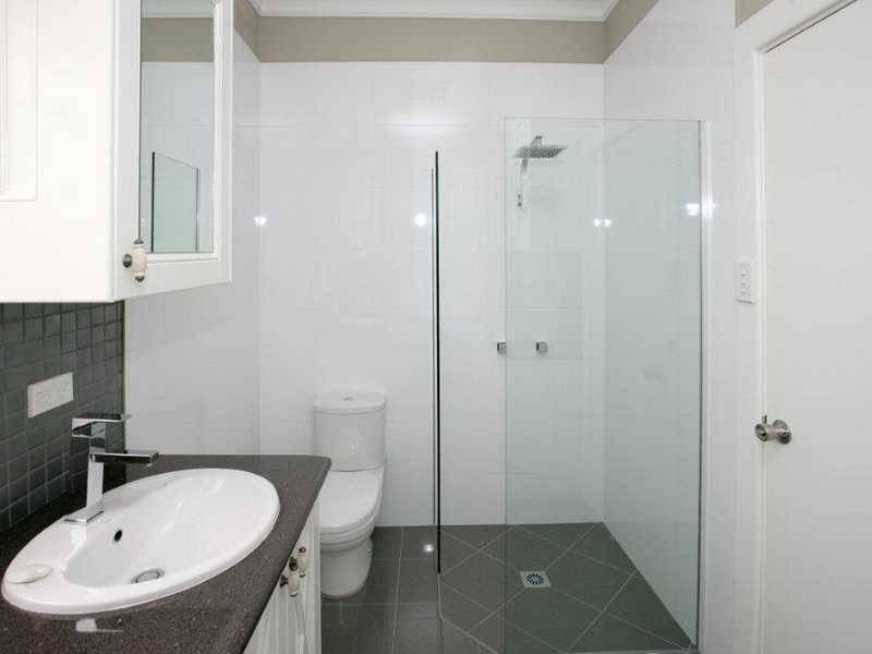 31 Mitchelmore St, Wagga Wagga NSW 2650