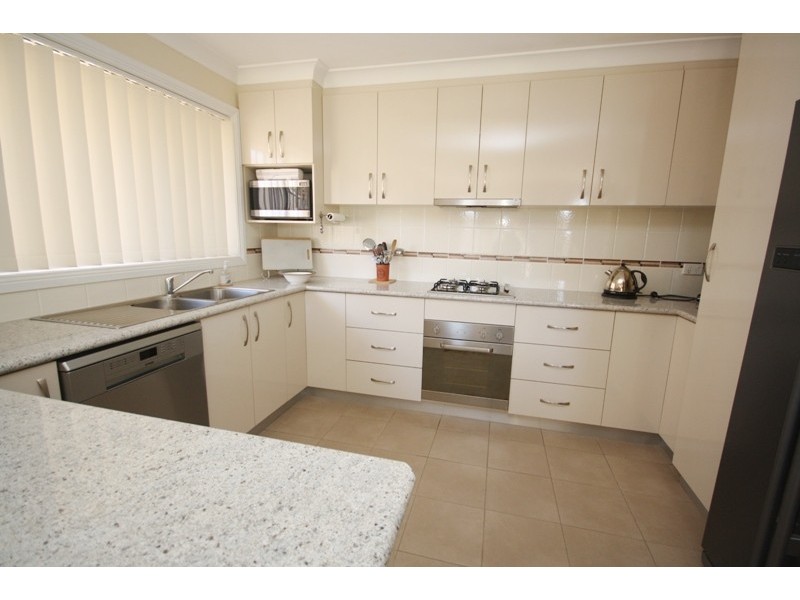 32 Swan Street, Ashmont NSW 2650