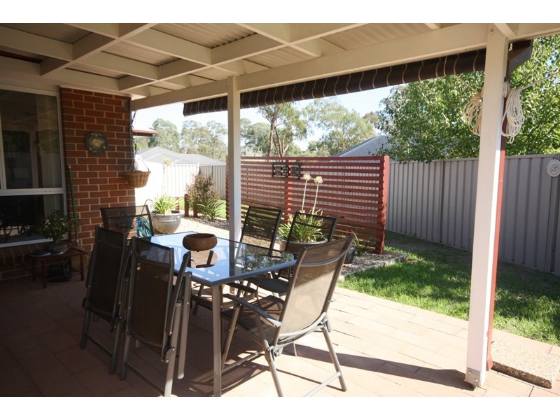 32 Swan Street, Ashmont NSW 2650