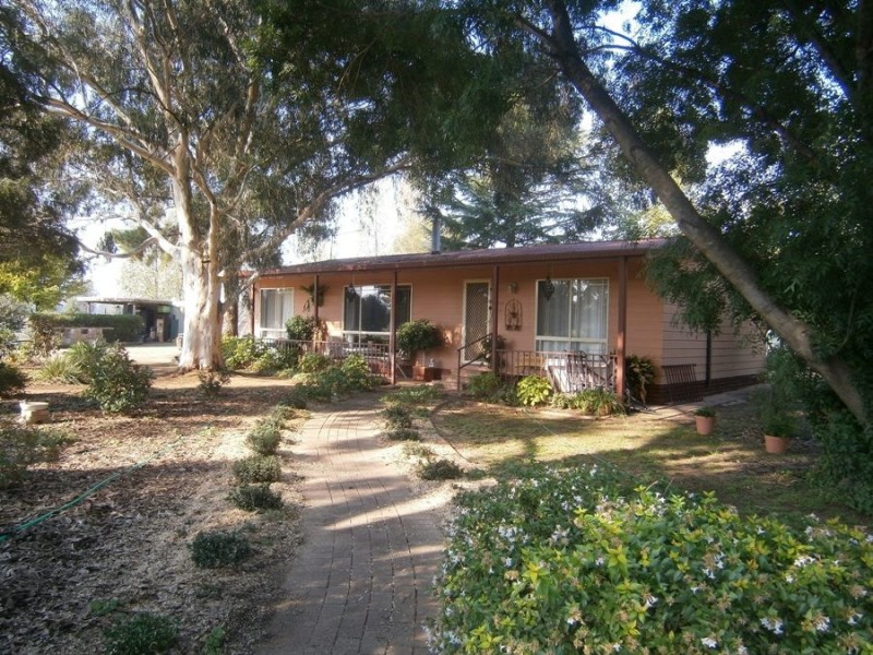 4A Elm Rd, Wagga Wagga NSW 2650