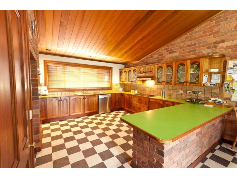 12 Gelston Park Road, Wagga Wagga NSW 2650