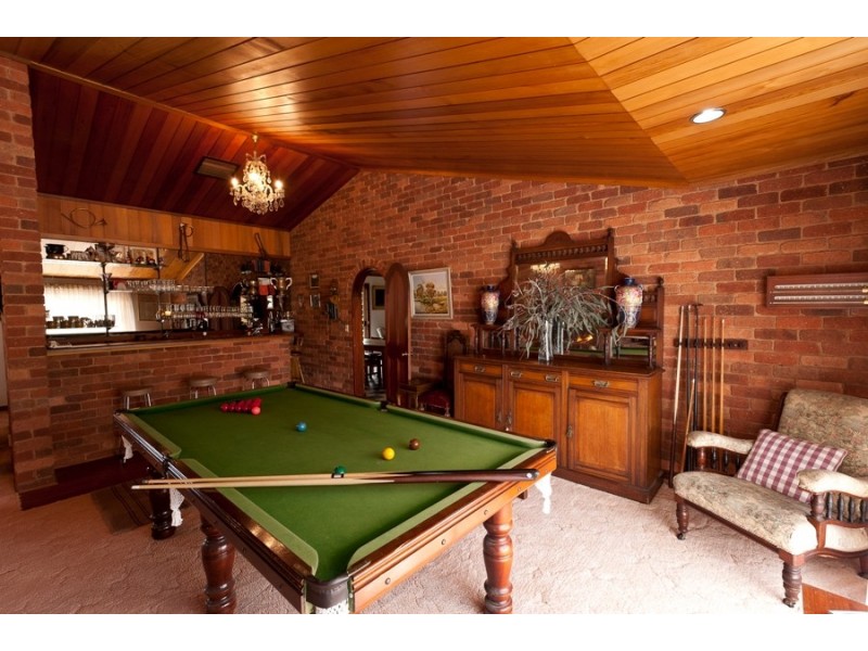 12 Gelston Park Road, Wagga Wagga NSW 2650