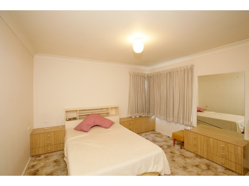 30 Dalman Parkway, Glenfield Park NSW 2650