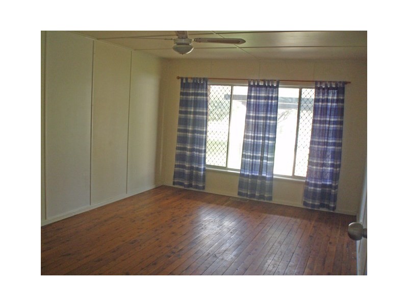 2 Bradley Place, Wagga Wagga NSW 2650