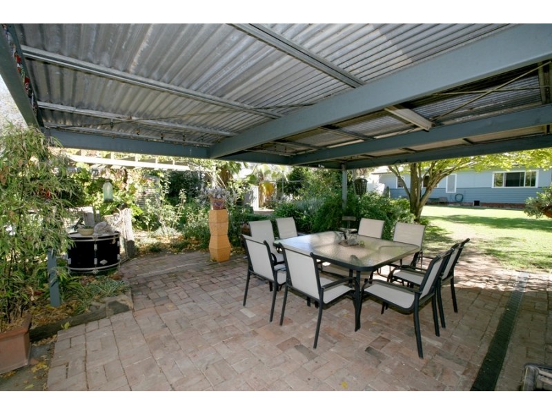 8 Smith Street, Forest Hill NSW 2651