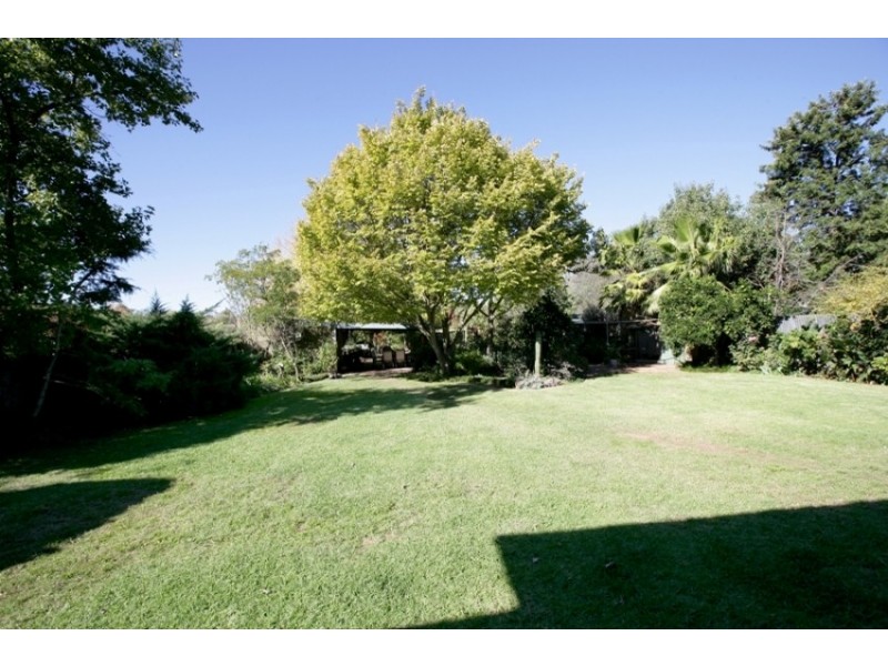 8 Smith Street, Forest Hill NSW 2651