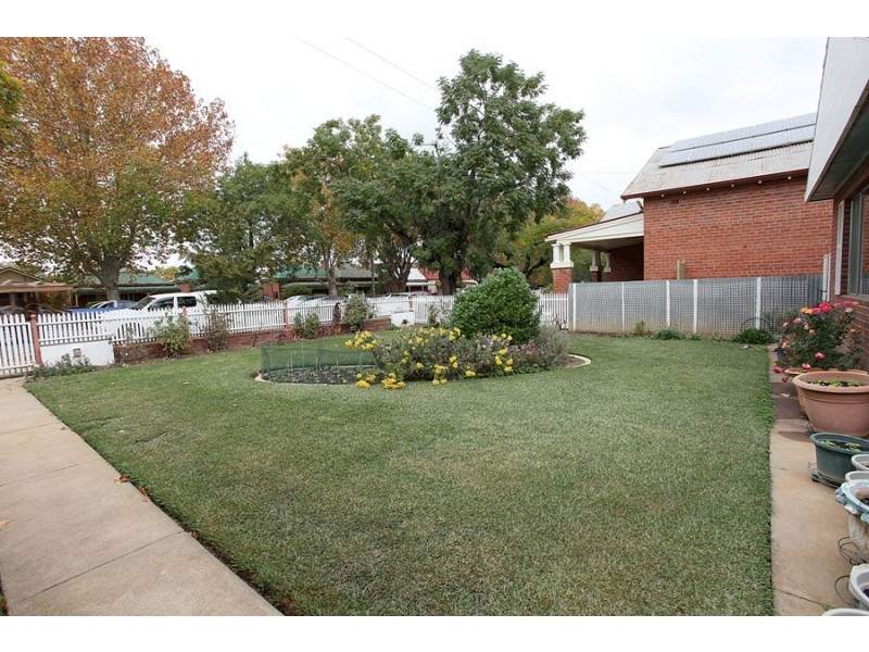 70 Best Street, Wagga Wagga NSW 2650