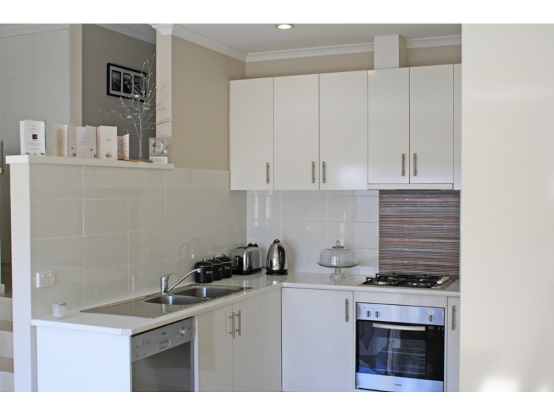 3/2 Cochrane Street, Kooringal NSW 2650