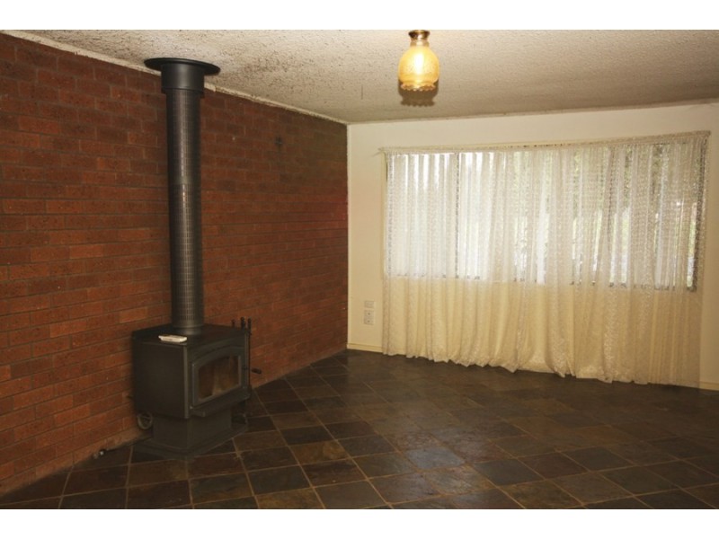 44 Vincent Road, Lake Albert NSW 2650