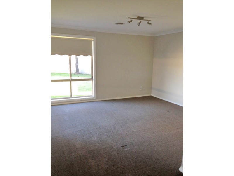 12 Wonkana Rd, Wagga Wagga NSW 2650