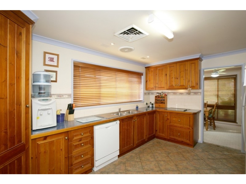 57 Geneva Crescent, Lake Albert NSW 2650