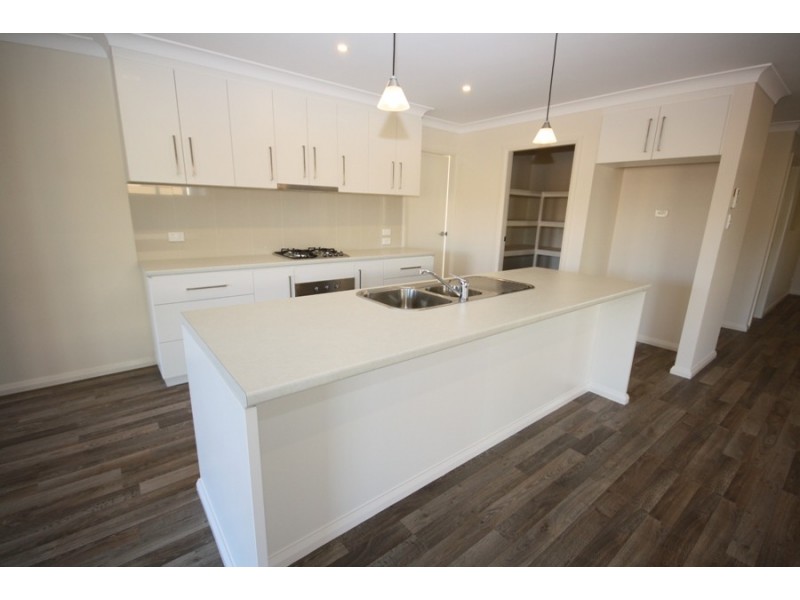 15 Watson Boulevarde, Lloyd NSW 2650