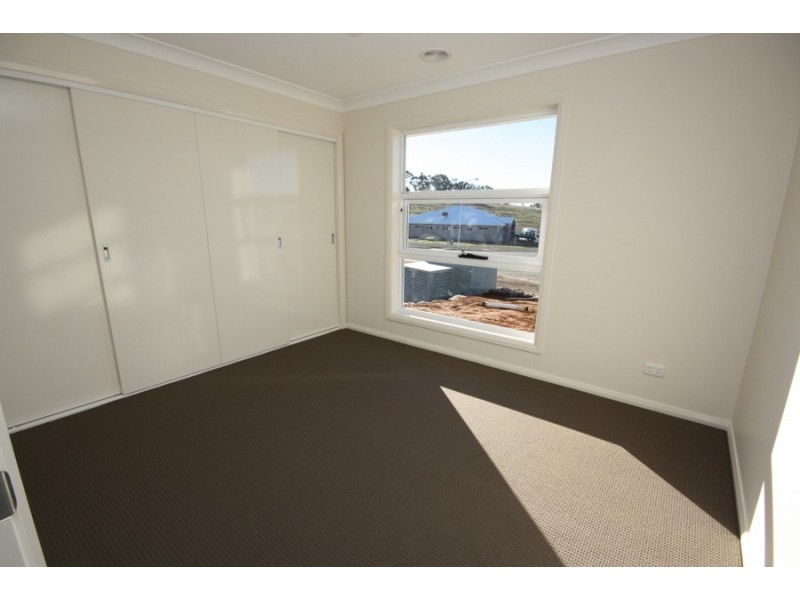 15 Watson Boulevarde, Lloyd NSW 2650