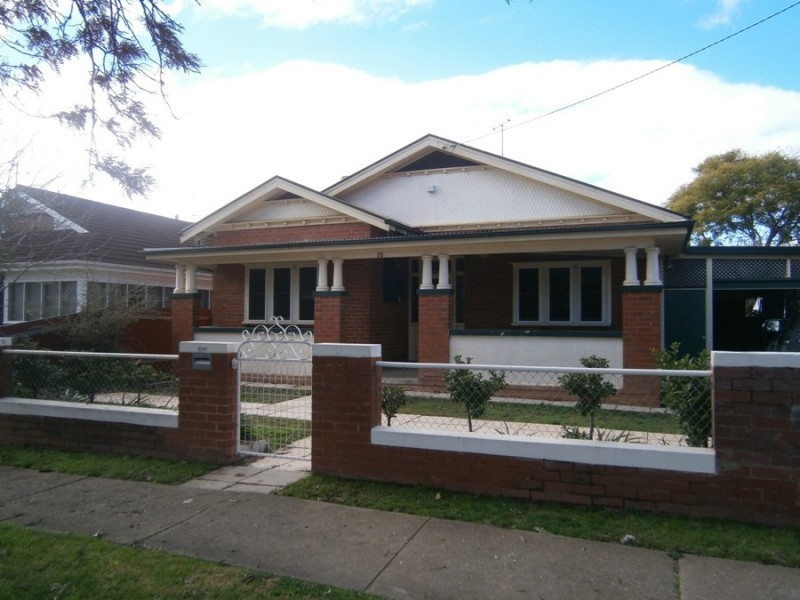 25 Oates Avenue, Wagga Wagga NSW 2650