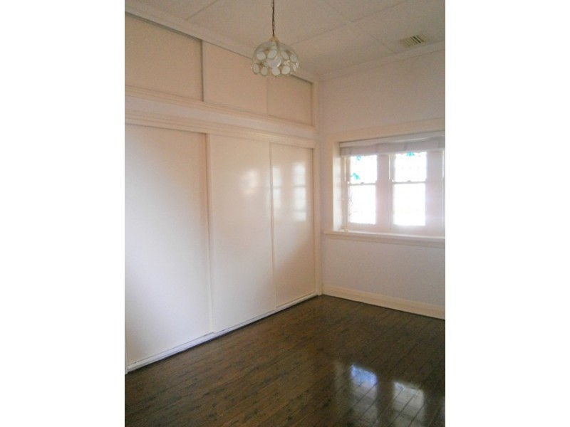 25 Oates Avenue, Wagga Wagga NSW 2650