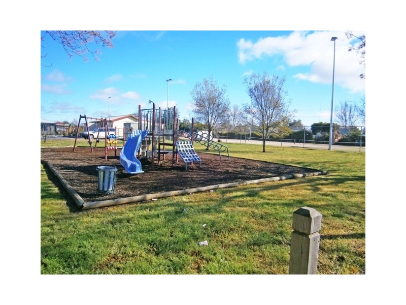 25 Oates Avenue, Wagga Wagga NSW 2650