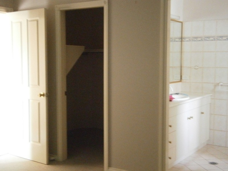 25 Tamar Drive, Wagga Wagga NSW 2650