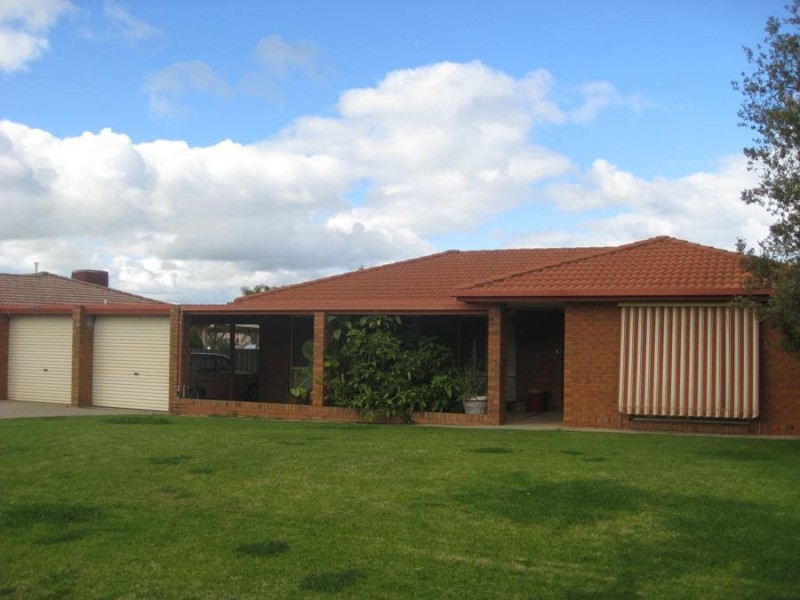 25 Langi Cres, Wagga Wagga NSW 2650