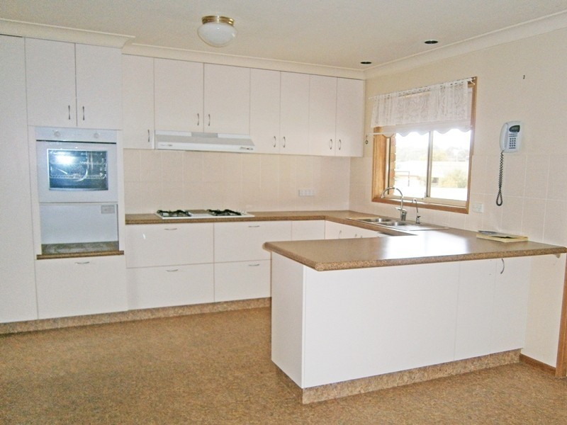 25 Langi Cres, Wagga Wagga NSW 2650
