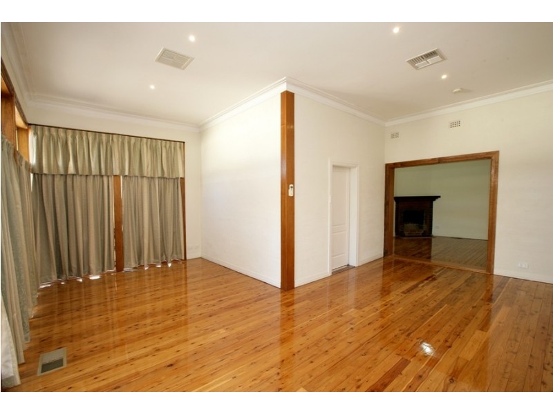 26 Hill Street, Turvey Park NSW 2650