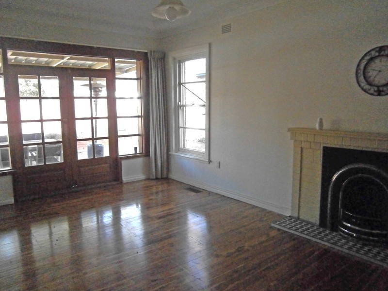 40 Mitchelmore St, Wagga Wagga NSW 2650