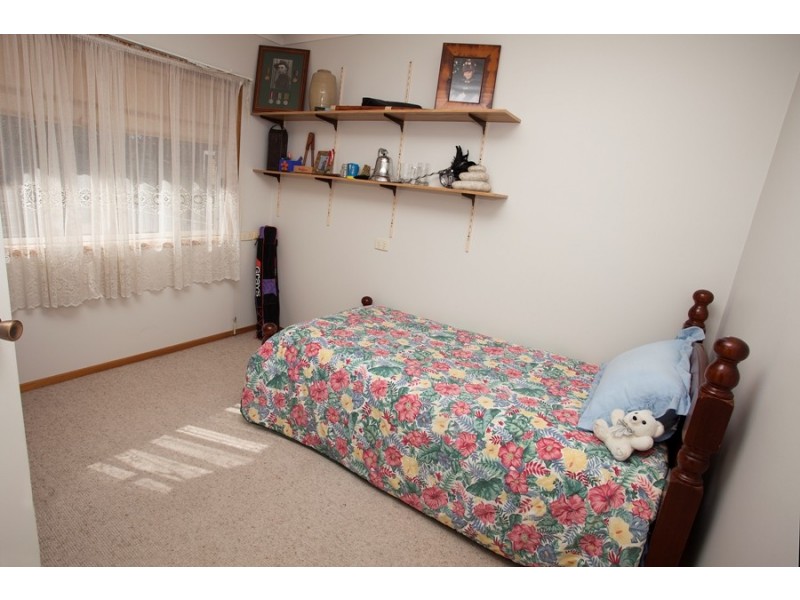 20 Allambie Way, Mount Austin NSW 2650