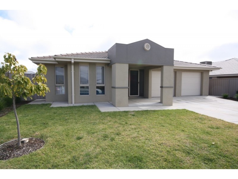 36 Mirrul Street, Glenfield Park NSW 2650