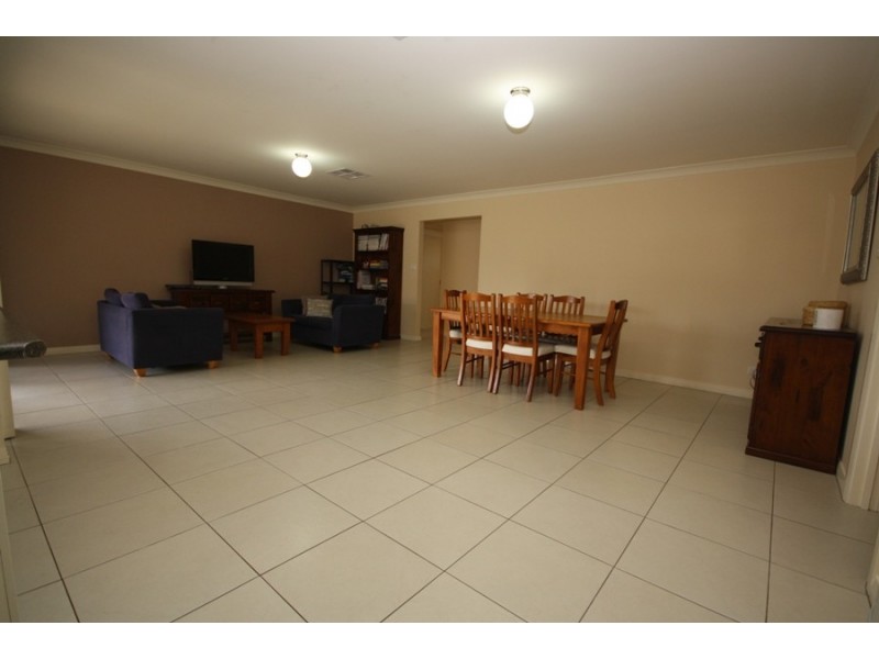 36 Mirrul Street, Glenfield Park NSW 2650