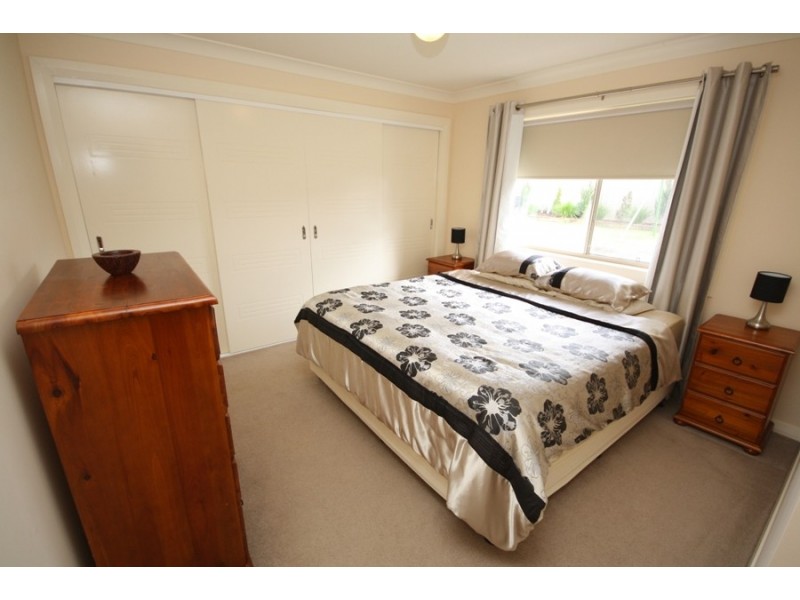 36 Mirrul Street, Glenfield Park NSW 2650