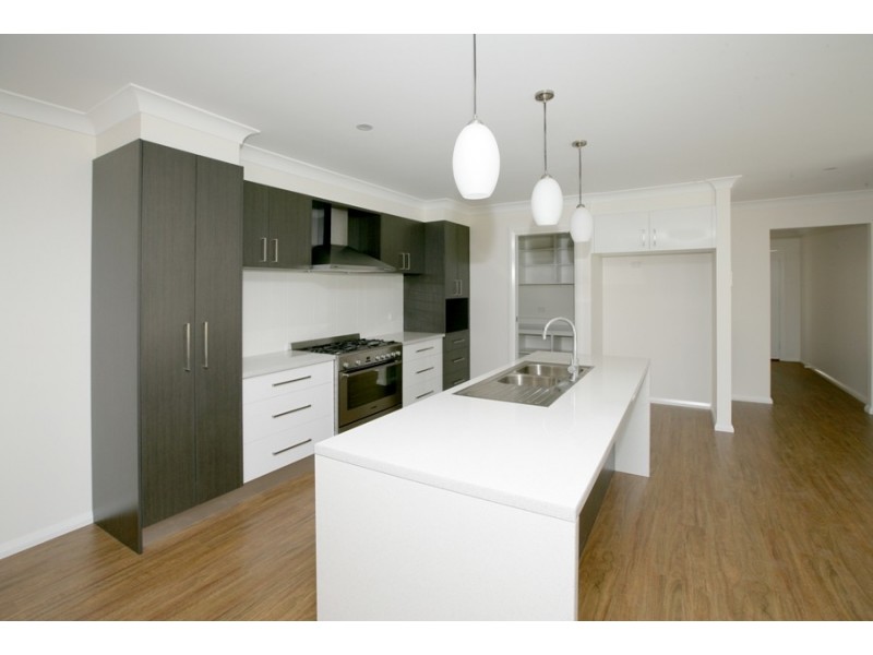 13 Watson Boulevarde, Lloyd NSW 2650