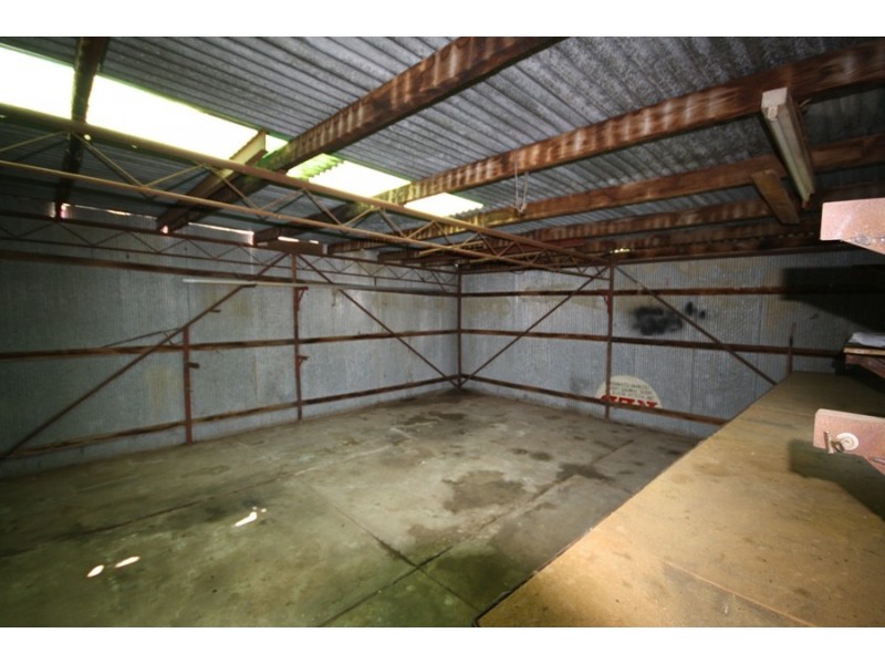 25 Kennedy Ave, Wagga Wagga NSW 2650