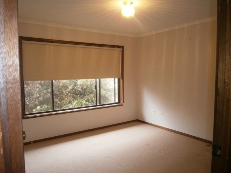 226 Cloughs Rd, Wagga Wagga NSW 2650