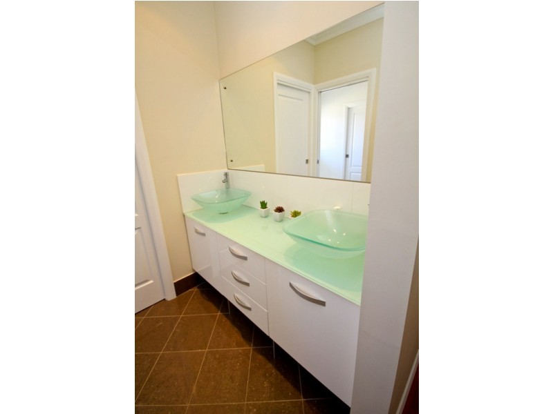 6 Wombeyan Pl, Tatton NSW 2650