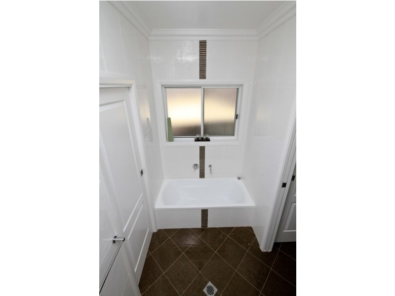 6 Wombeyan Pl, Tatton NSW 2650