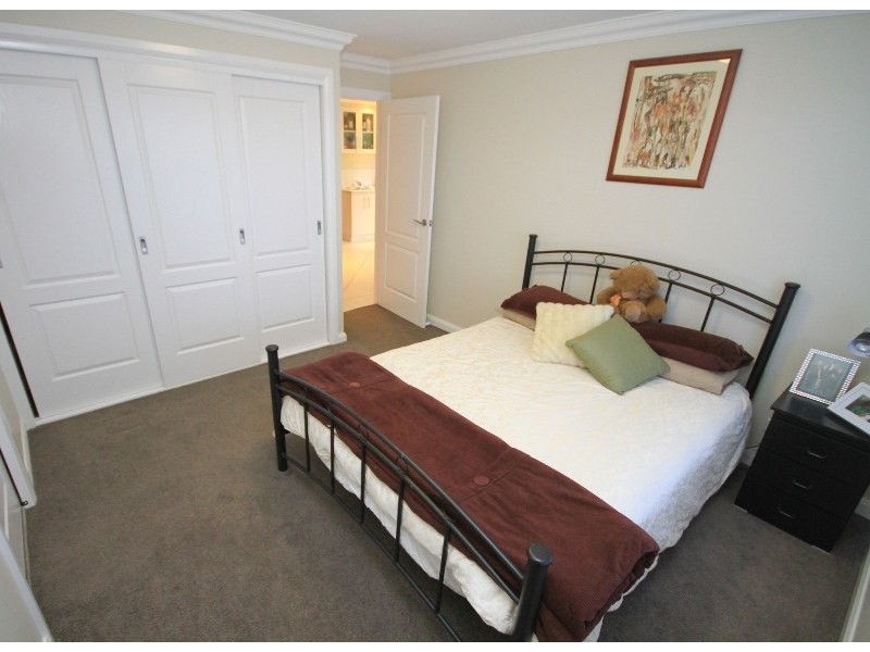 6 Wombeyan Pl, Tatton NSW 2650