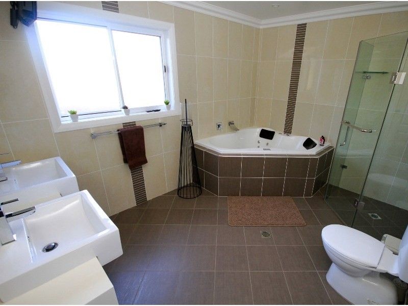 6 Wombeyan Pl, Tatton NSW 2650