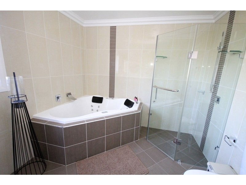 6 Wombeyan Pl, Tatton NSW 2650