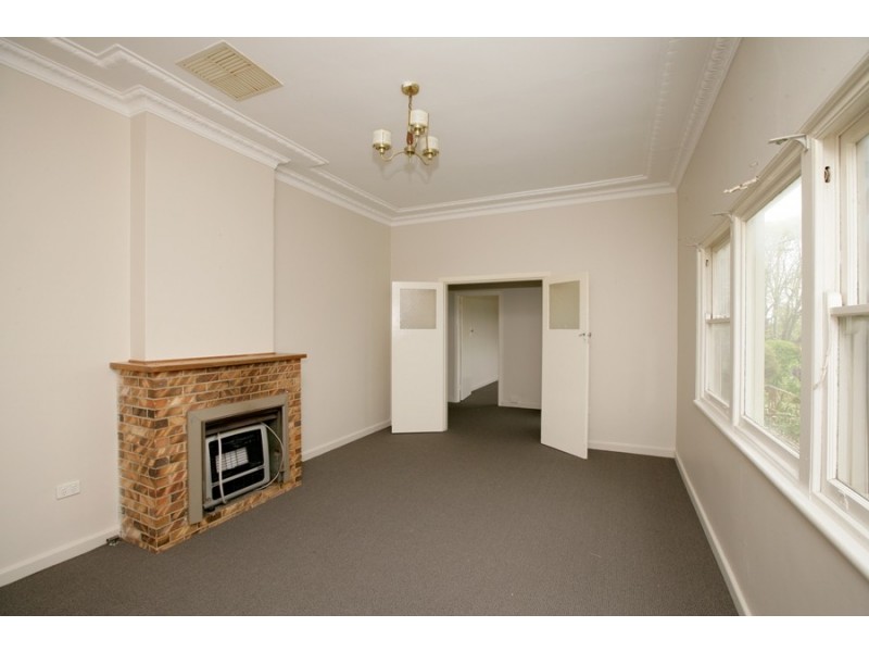 11 The Boulevarde, Kooringal NSW 2650