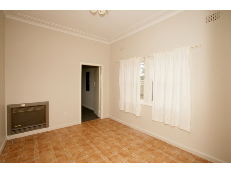 11 The Boulevarde, Kooringal NSW 2650