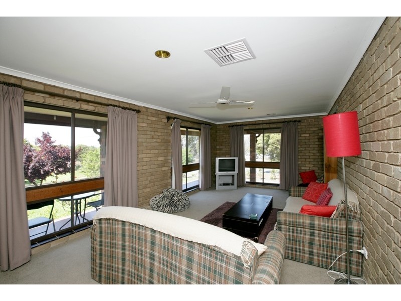 61 Red Hill Road, Kooringal NSW 2650