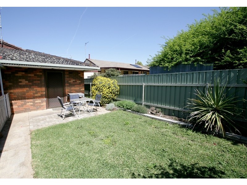 61 Red Hill Road, Kooringal NSW 2650