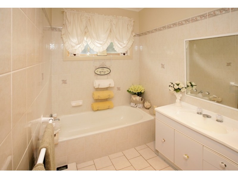 1/23 Roberts Way, Kooringal NSW 2650