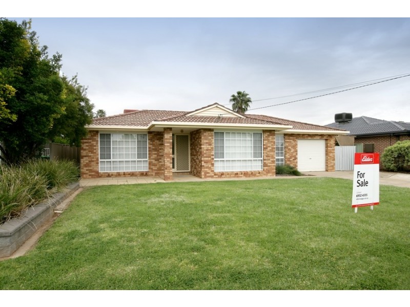 8 Nicholi Crescent, Lake Albert NSW 2650