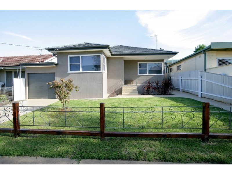 16 Heydon Avenue, Turvey Park NSW 2650
